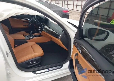 2022 BMW 530 I z USA, uszkodzony, nr VIN WBA53BH00NCJ42395